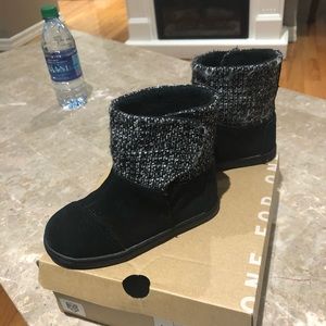 toms toddler boot size 8